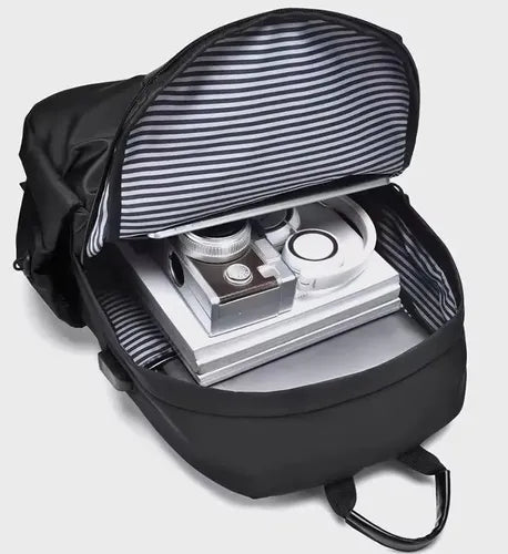 Mochila Impermeable Reforzada Notebook Viaje USB Celular